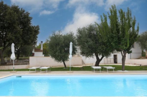 Villa dei Monti with pool near Cisternino